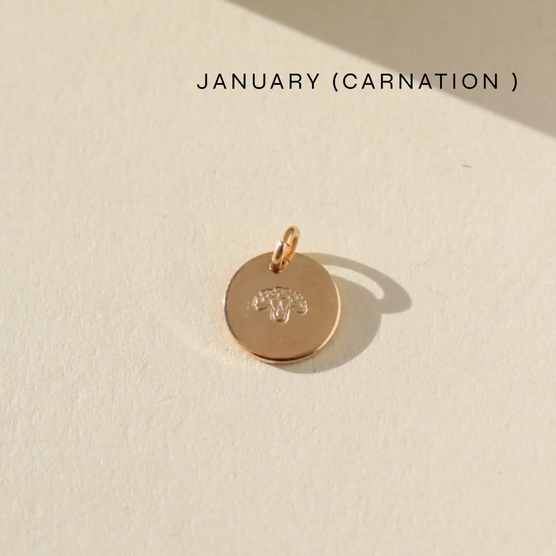 Birth Flower Necklace with Round Charm | Wholesale