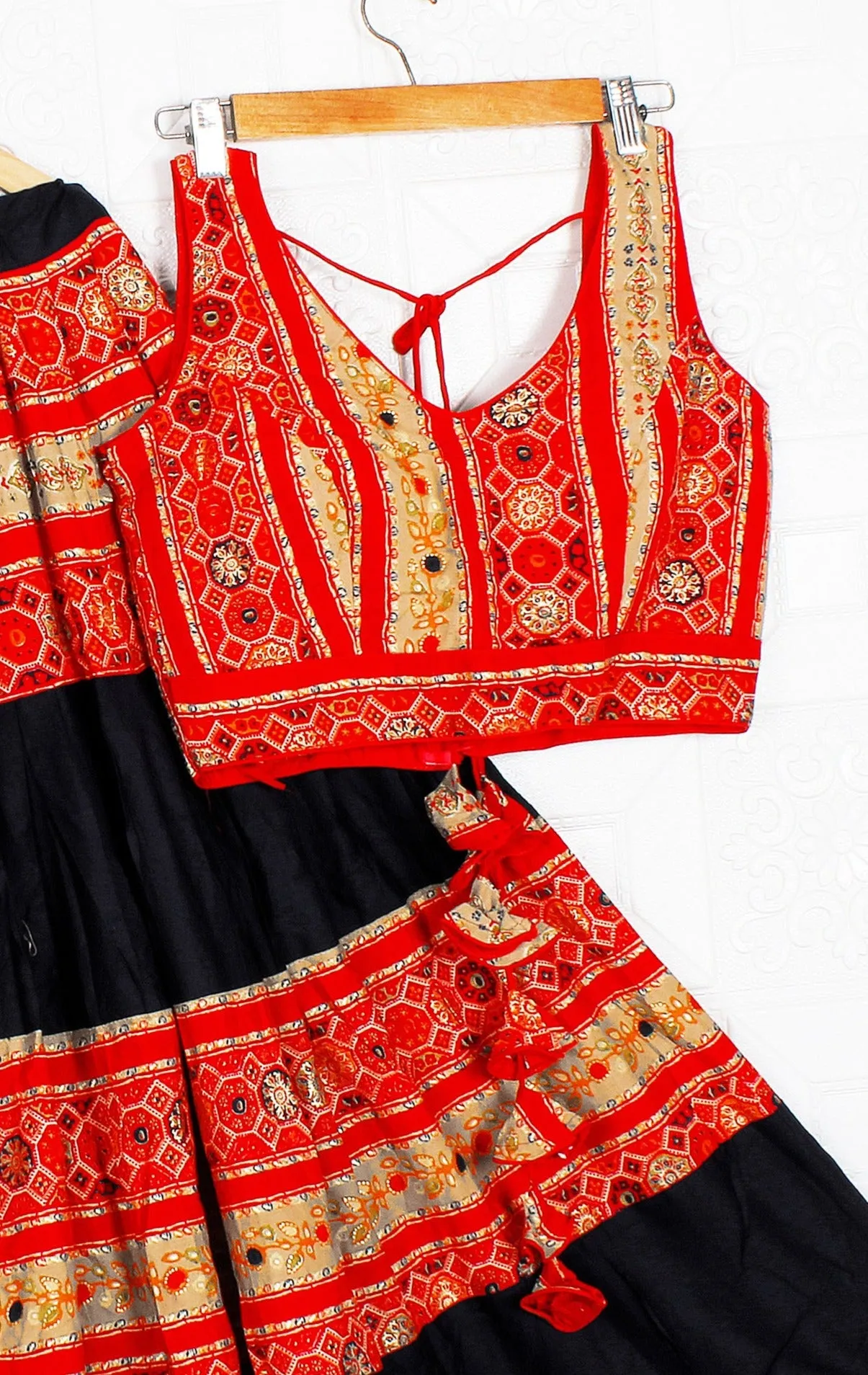 Black Red and Beige Gujarati Chaniya Choli/Lehenga Dress, Multicolor Lehenga, patterns and embroidery, Dandiya Dress, Navaratri Pooja