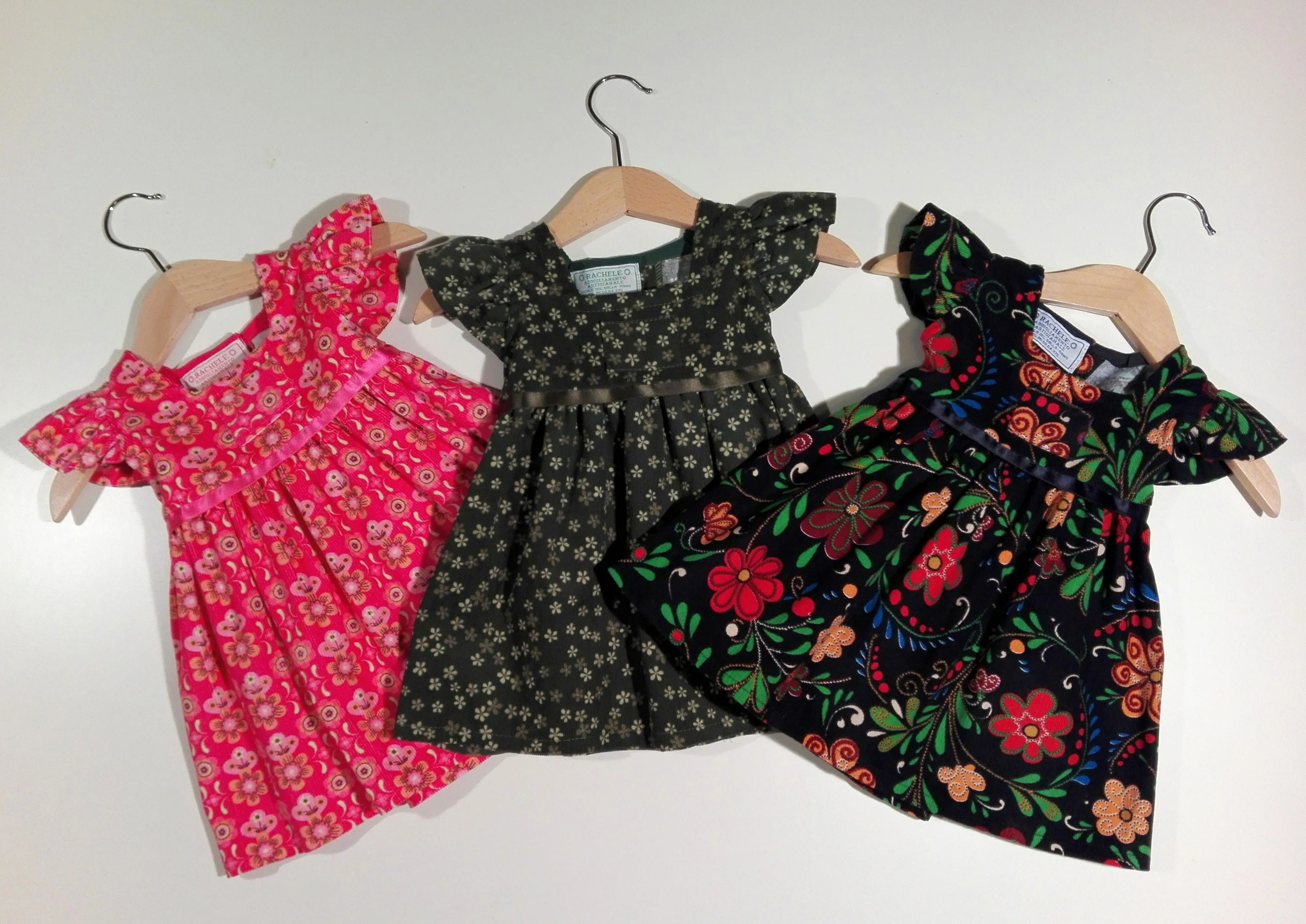 Dress with curled sleeve in corduroy