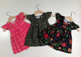Dress with curled sleeve in corduroy