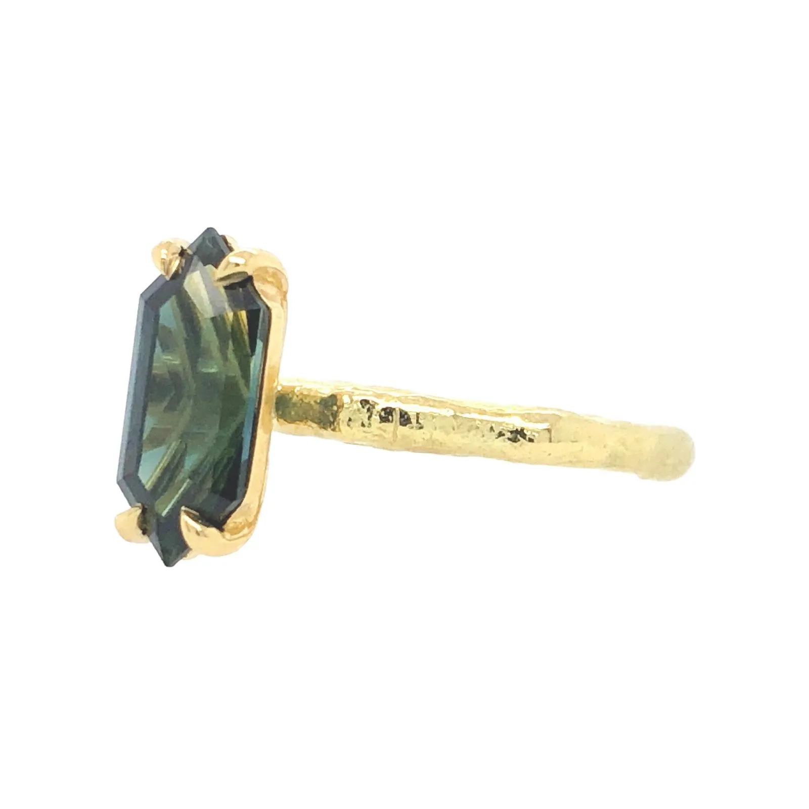 Rina Ring with Australian Sapphire & 18ct Yellow Gold - Aislinn Neave