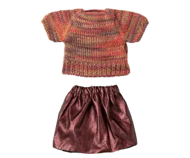 Skirt and knitted blouse, Mum mouse